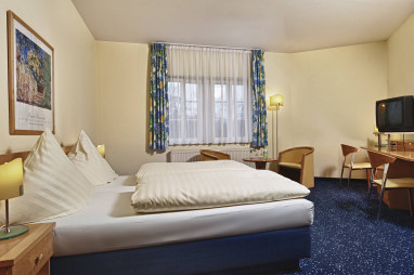 Hotel Schloss Schweinsburg: Room