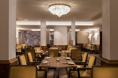 Radisson Blu Badischer Hof Hotel: Restaurant