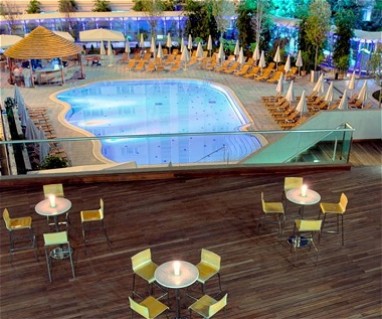 Radisson Blu Hotel Bucharest: Zwembad