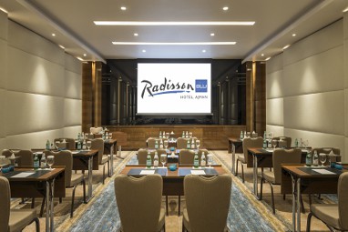 Radisson Blu Hotel Ajman: Sala de conferencia